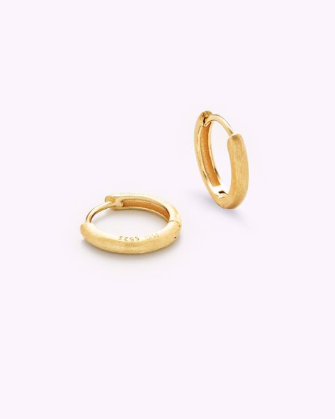 Philippa Studios Classic Satin Hoops Medium – mellomstore, elegante øreringer i satinfinish. 