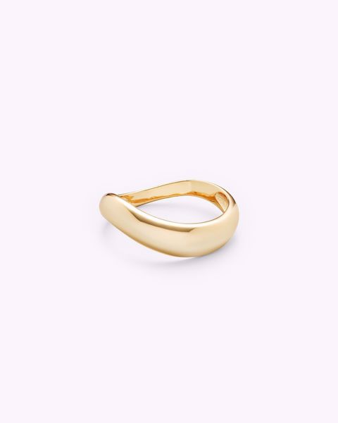 Philippa Studios Wave Ring – elegant ring i 18K gullbelagt 925 sølv med unikt bølgedesign.